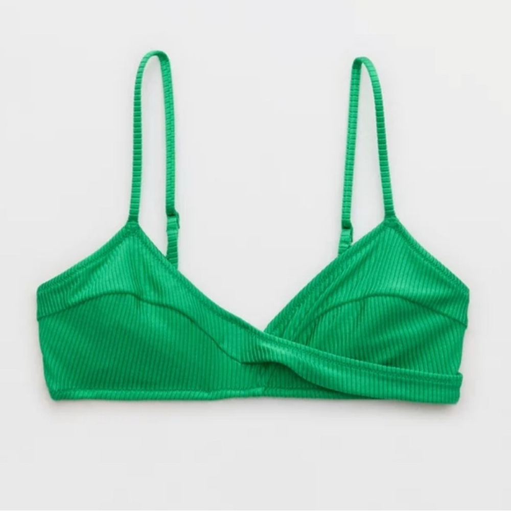 NWT Aerie Shine Ribbed Twist Bikini Top-Green